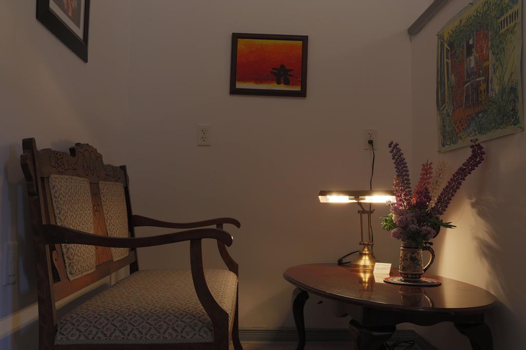 Meems Elliston B&B Luaran gambar